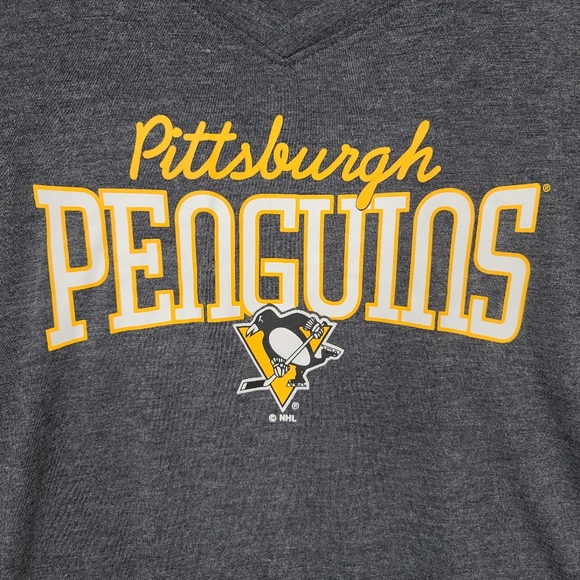 NHL Pittsburgh Penguins Women's Fitted V-Neck Tee Shirt Heather Gray Large - Picture 3 of 6